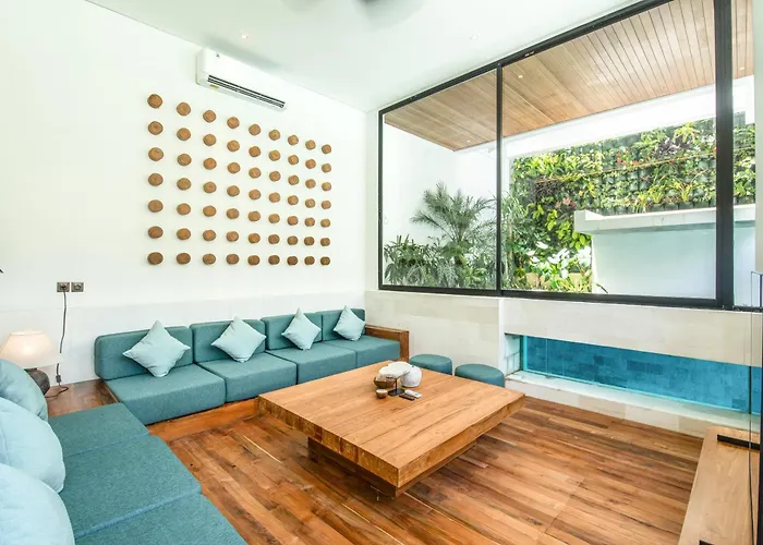 Brand New Luxury 5 Bedroom Villa 200M To Brawah Beach 别墅 坎古