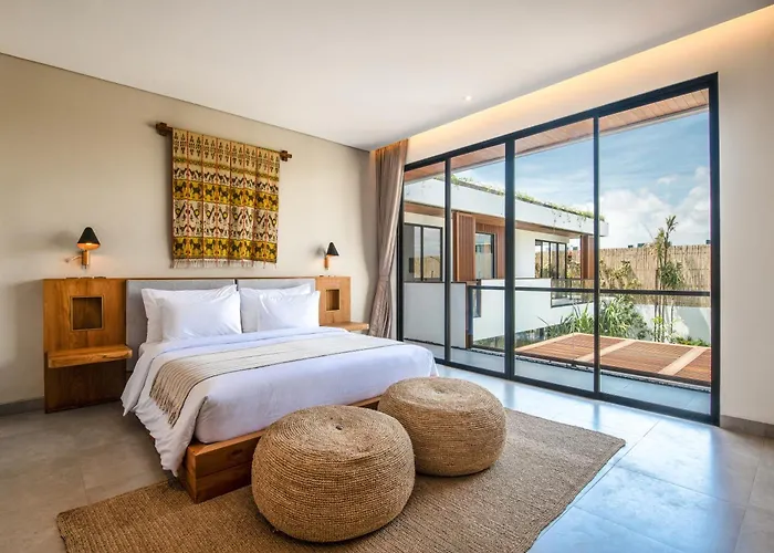 别墅 Brand New Luxury 5 Bedroom Villa 200M To Brawah Beach *