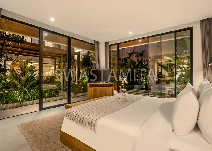 Brand New Luxury 5 Bedroom Villa 200M To Brawah Beach 别墅